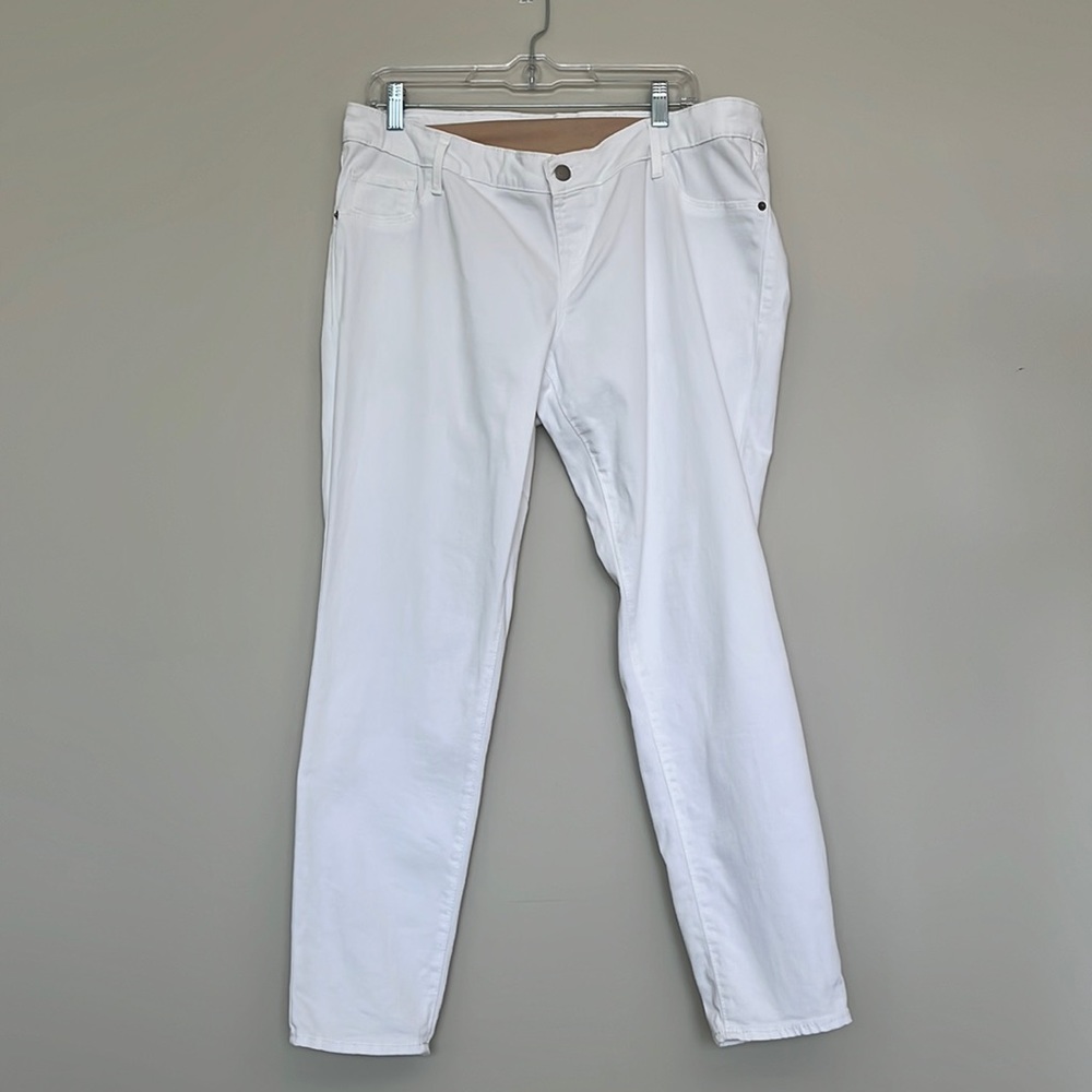 Old Navy White Rockstar Super Skinny Full Panel Maternity Jeans